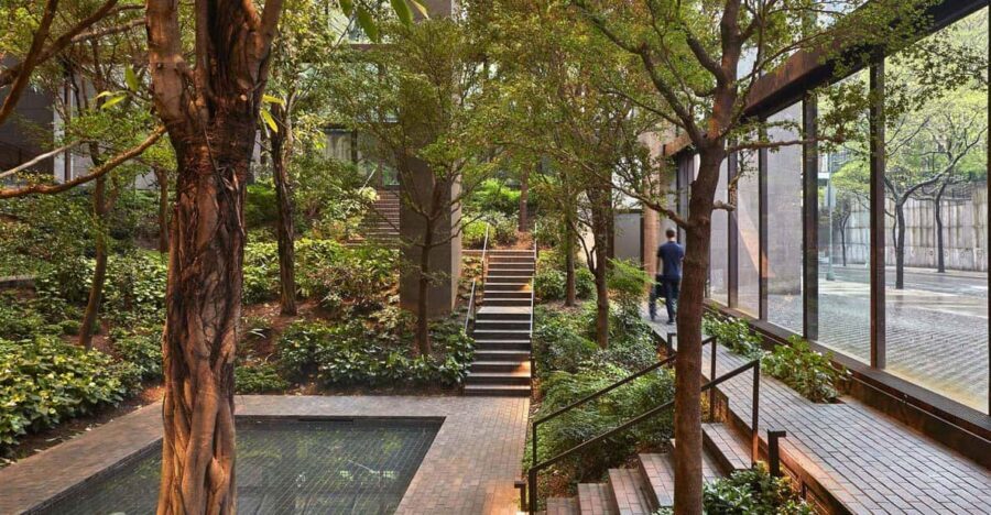 Unveiling New York City's Most Breathtaking Lobbies - Authentic Experiences and Hidden Gems