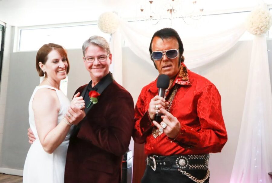 Viva Elvis Ceremony (Elvis) - An Authentic Elvis Wedding in the Heart of Las Vegas