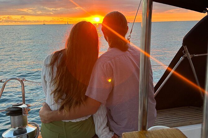 Waikiki private Day Tour and Sunset sail for couples - Pricing and Value