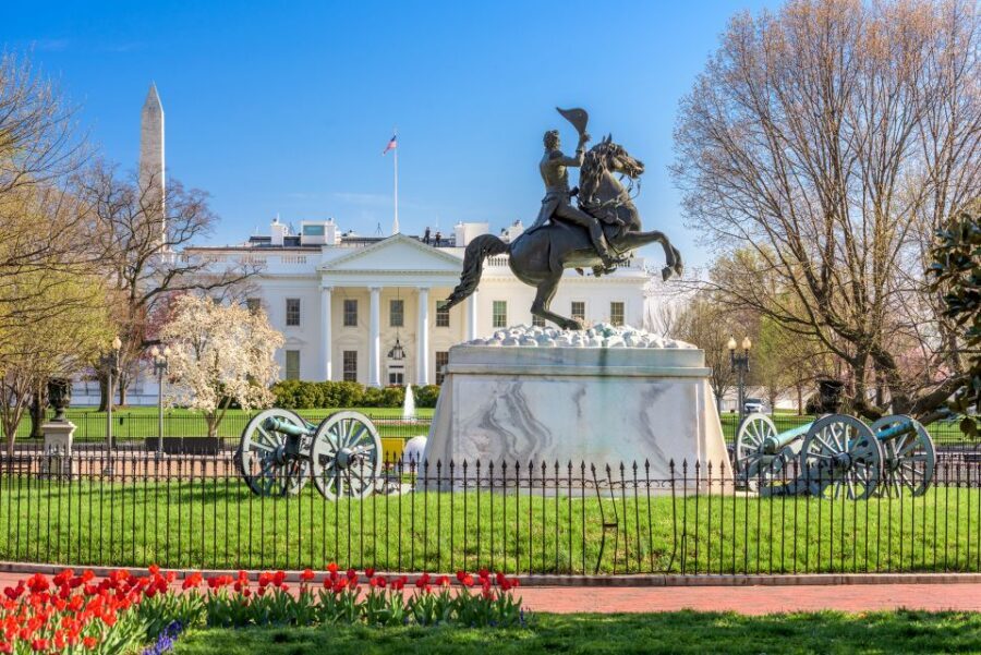 Washington, D.C.: History Tour Pub Crawl - A Deep Dive into the Washington, D.C. History Tour Pub Crawl