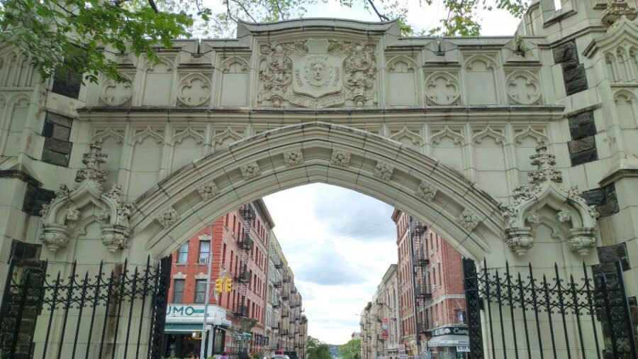 West Harlem: Gospel Church Service and Sunday Walking Tour - Why This Tour Will Resonate with Different Travelers