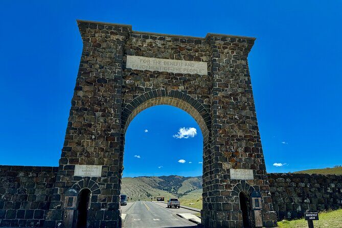 Yellowstone Wildlife and Photo Upper Loop Tour West Yellowstone - What’s Included & What to Expect