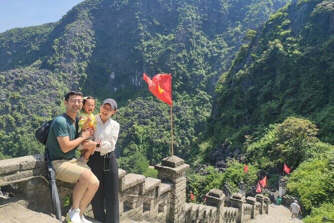 1 Day Luxury Tour in Bai Dinh, Trang An and Mua Cave From Hanoi - What Makes This Tour Stand Out?