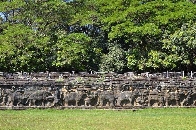 1-Day Tour with Private Transportation and English Speaking Guide - Practicalities and What to Expect