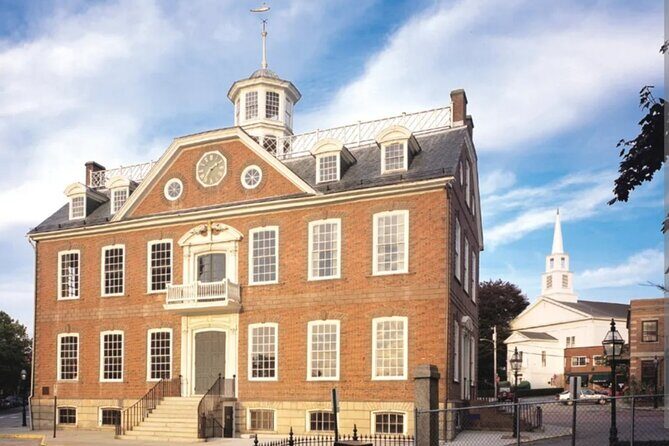1 Hour Walking Pirate Tour Through Newport, Rhode Island - What Makes This Tour Special?