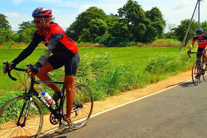 100 Km Sporting Cyling Tour - The Guides and Equipment