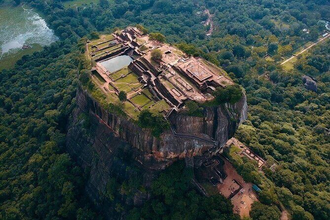 14 Days Tour in Sri Lanka - Fortnight Expedition with Luxury Hotels - What Makes This Tour Stand Out