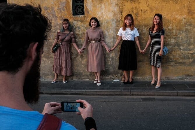 150-Minute Morning Old Town Photo Walk - Frequently Asked Questions