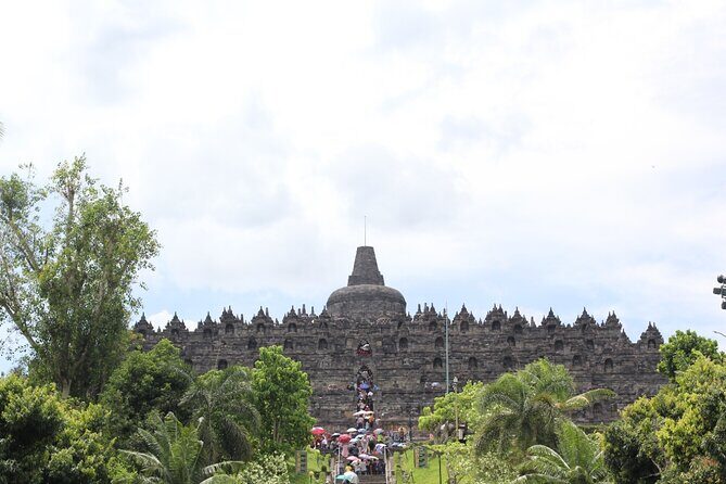 2-Day Java Tour from Bali Including Yogyakarta and Borobudur Temple - Transportation and Group Dynamics