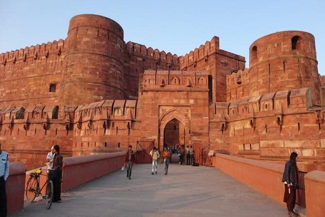 2-Day Tour to The Taj Mahal and Agra from Goa with Both Side Commercial Flights - Booking and Overall Value