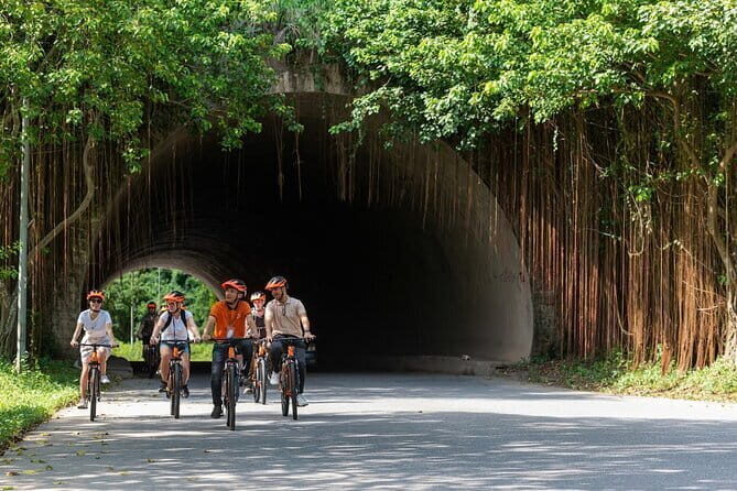2-Day Visit All Ninh Binh Attractions from Hanoi by local experts - Day 2: Spiritual Sites and UNESCO Wonders