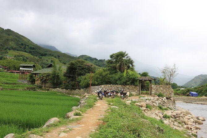 2 days 3 Nights Sapa Trekking Tour by Night Train from Hanoi - Day 2: From Lao Cai to Sapa and the First Trek