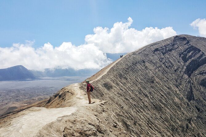2 Days - Bromo Camping // 14.00 - 13.00 - The Guides and Service