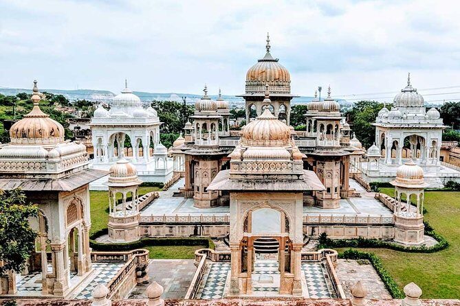 2 Days Private Tour to Jaipur - The Transport and Guides