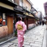 2 Hour Night Walking Tour Throughout Gion in a Small Group - What Makes This Tour Stand Out?