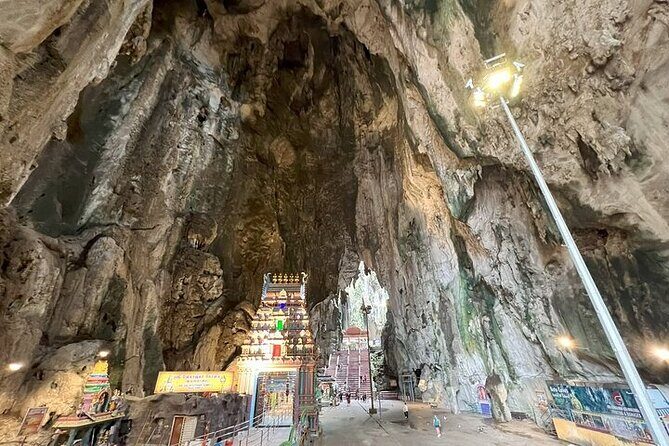 2-WAY FLIGHT: Private Kuala Lumpur guided day tour from Singapore - Why This Tour Works Well