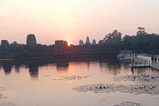 3 Days Private Angkor Tours & Floating Village From Dawn To Dusk - Is This Tour Worth the Cost?