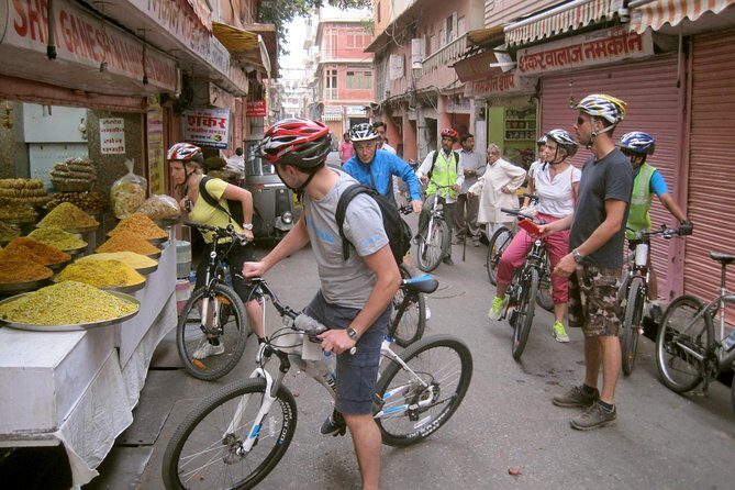 3-Hour Morning Bike Tour of Jaipur - The Albert Hall Museum and the Peaceful Park