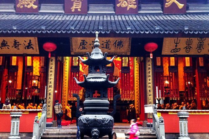 3-Hour Shanghai Jade Buddha Temple Tour with Calligraphy Experience - The Itinerary in Detail