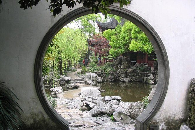 3-Hour Shanghai Yu Garden &Old Town Private Tour with Tea Tasting - Transportation and Convenience