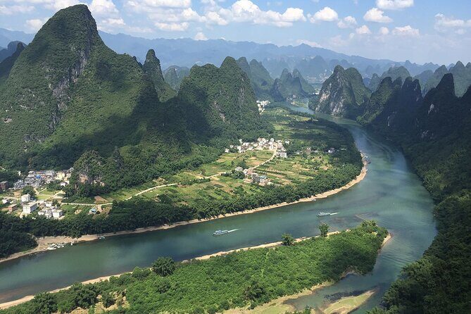 4-Day Tour to Yangshuo Li River Cruise & Longsheng Rice Terraces - Authentic Experiences Highlighted by Reviewers