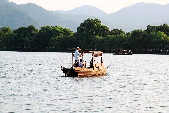 4-Hour Hangzhou City Private Customized Tour with Options - Itinerary Breakdown and What to Expect