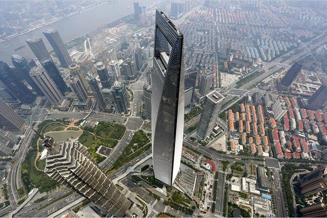 4-Hour Private Shanghai Modern Impression Tour with Tower and Maglev Train Ride - Who Should Consider This Tour?