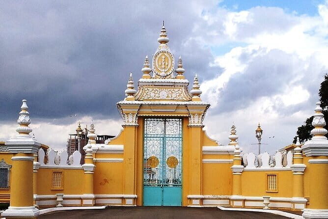4 Hours Private Phnom Penh National Museum and Royal Palace Tour - Why This Tour Is a Solid Choice