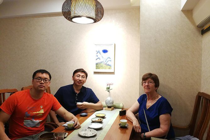 6-Hour Private Chengdu City Walking Tour with Tea Tasting - Wander Along Funan River and Explore Huanhuaxi Park