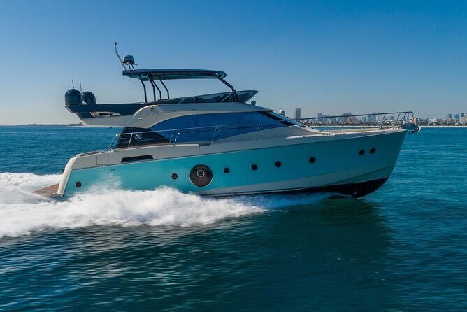 62ft Yacht Tour in Miami Beach with Captain Beneteau MC6 Fly - In-Depth Look at the Itinerary
