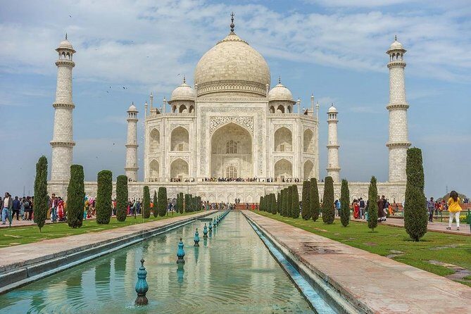 8 Days Private India Golden Triangle Tour with Delhi Jaipur Agra Varanasi - The Logistics and Overall Value