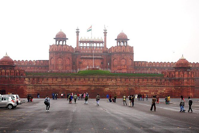 8 Hours Private Old and New Delhi Tour - Authentic Experiences and Authenticity