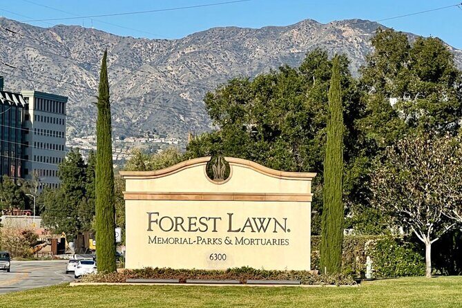 A Tribute Tour: Michael Jackson's Path in Los Angeles - Analyzing the Value