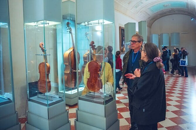Accademia Gallery: Michelangelos David, A Symbol of Strength. - An In-Depth Look at the Experience