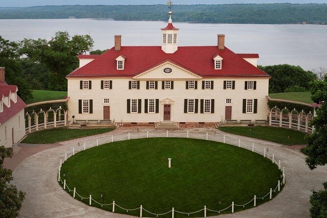 Admission & Guided Tour of Mount Vernon and Old Town Alexandria - Transportation and Group Dynamics
