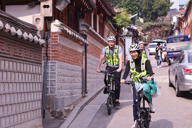 Afternoon E-bike tour and "Happy Hour" food and drinks - Authentic Experiences & Real Traveler Insights