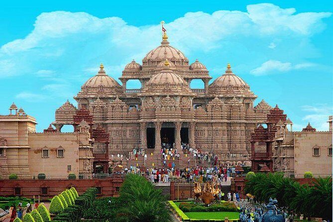 Akshardham: Exhibition, Light and Water Show with Transfers - The Sum Up
