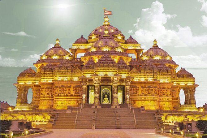 Akshardham Temple Tour Exhibition, Light & Water Show with Transfers - Who Should Consider This Tour?