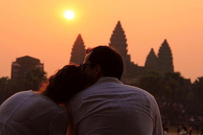 Angkor Sunrise Jeep Tour - Inclusive Breakfast & Lunch - Why choose the Angkor Sunrise Jeep Tour?