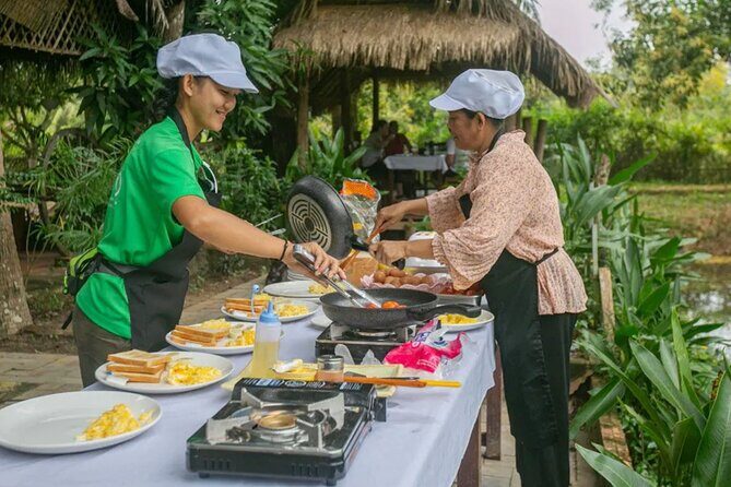 Angkor Sunrise Small Group Tour Inclusive Breakfast and lunch - A Peaceful Breakfast with a View: Srah Srang