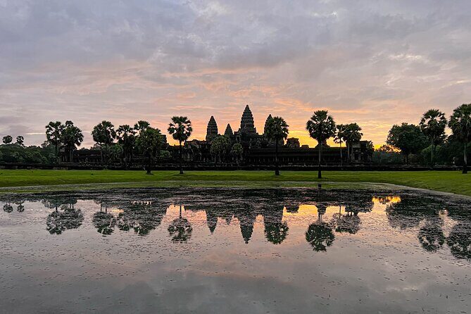 Angkor Wat Small Group Sunrise Tour With Breakfast included - What Makes This Tour Stand Out?