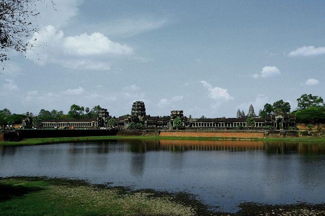 Angkor Wat Sunset Tour - The Experience From the Travelers Perspective
