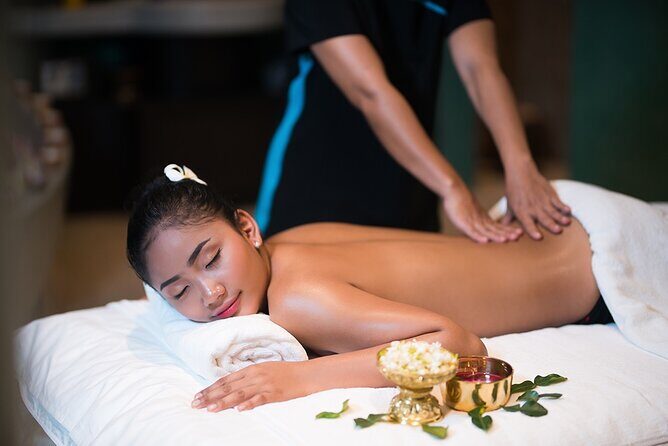 Aroma Therapy Massage, Relaxation therapeutic aromatherapy oil massages. - What to Expect from the Aromatherapy Massage Experience