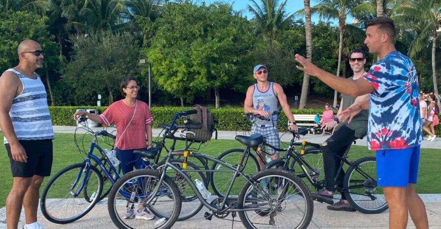 Art Deco, History and Crime Bike Tour with Design Enthusiast - An In-Depth Look at the Tour Experience