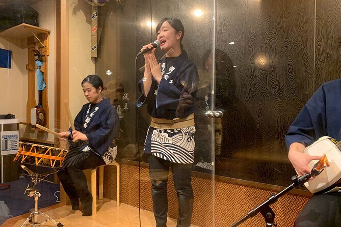 Asakusa: Live music performance over traditional dinner - Authenticity and Personal Touches
