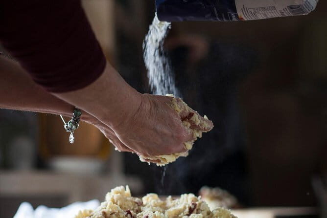 Authentic Culinary Experience in a Tuscan Family Estate - A Detailed Look at the Experience