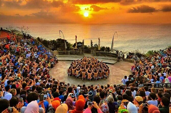 Bali's Best Sunset: Uluwatu Kecak Dance & Dinner Jimbaran Beach - A Detailed Look at the Tour Experience