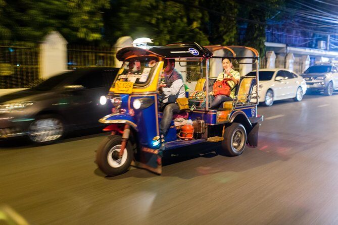 Bangkok Midnight Food Tuk Tuk Tour - The Rooftop Bar: The Perfect Endnote