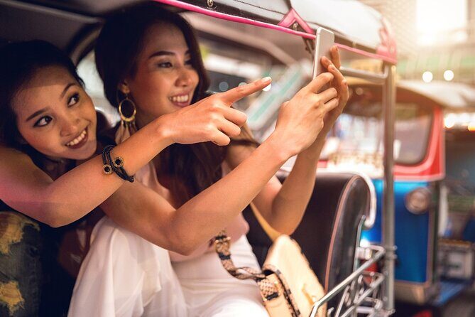 Bangkok Tuk-Tuk Tour by Night with Chinatown Street Food Meal - Transportation and Pacing
