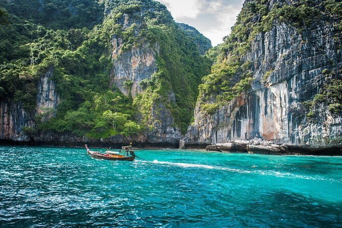 Beat the Crowds: Earlybird Phi Phi Islands by Speedboat - The Sum Up